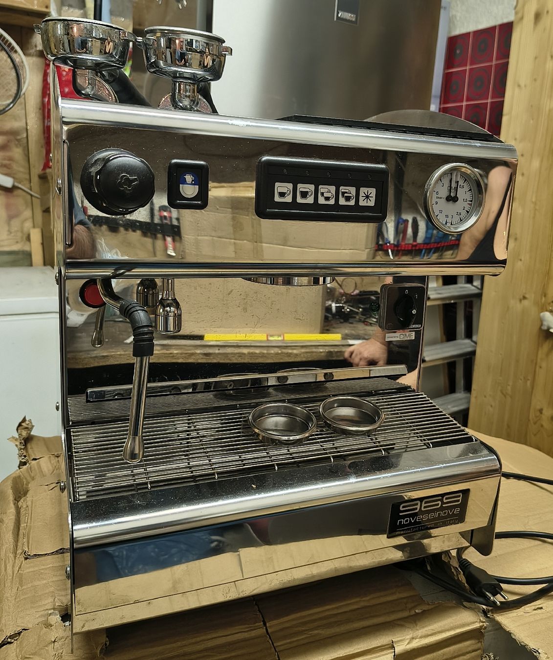 Kaffeemaschinen & Espressomaschinen: Machine à café professionnelle  – Gebraucht aus Vétroz von vin_xp2l