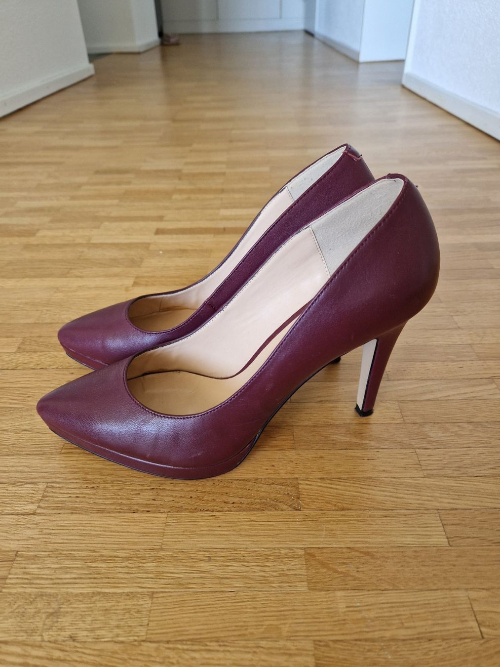 Chaussures femmes: Bata schuhe pump echte leder gr. 41 – D'occasion à Zürich par soanna