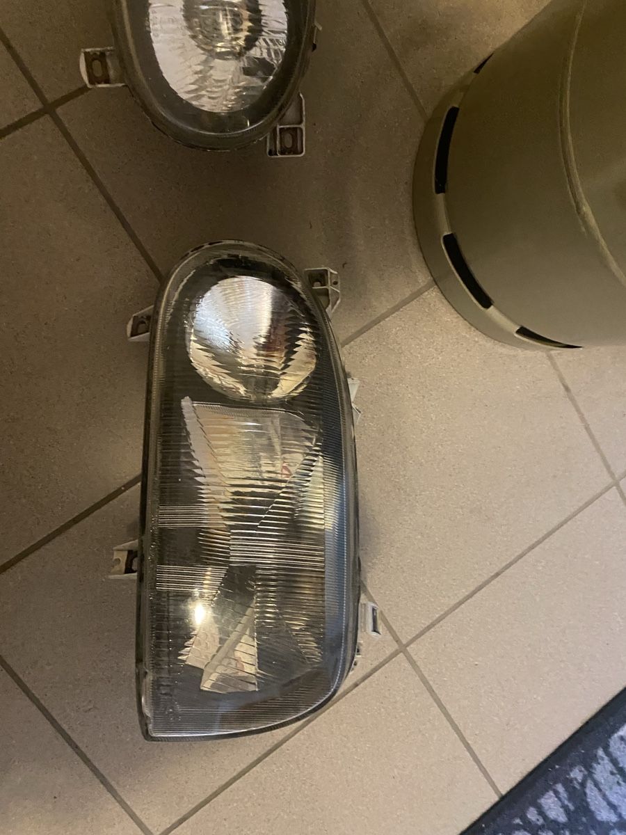 VW Scheinwerfer: Golf 3 VR6 Scheinwerfer  – Defekt aus Kreuzlingen von out_q97h 2