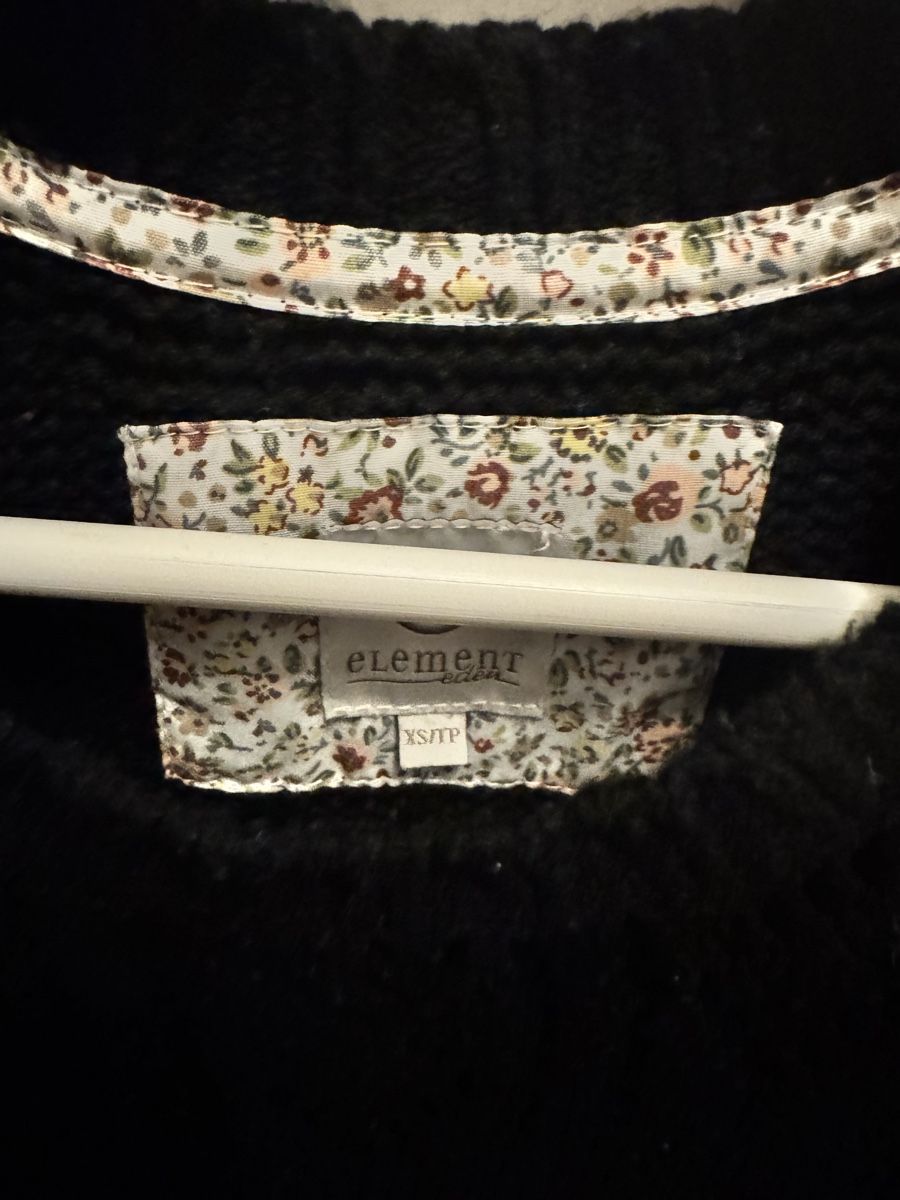 Element Maglioni & Felpe: Element Schwarzer Strickpullover mit Lochmuster, Grösse XS – Usato da Inwil venduto da Lociita16 1