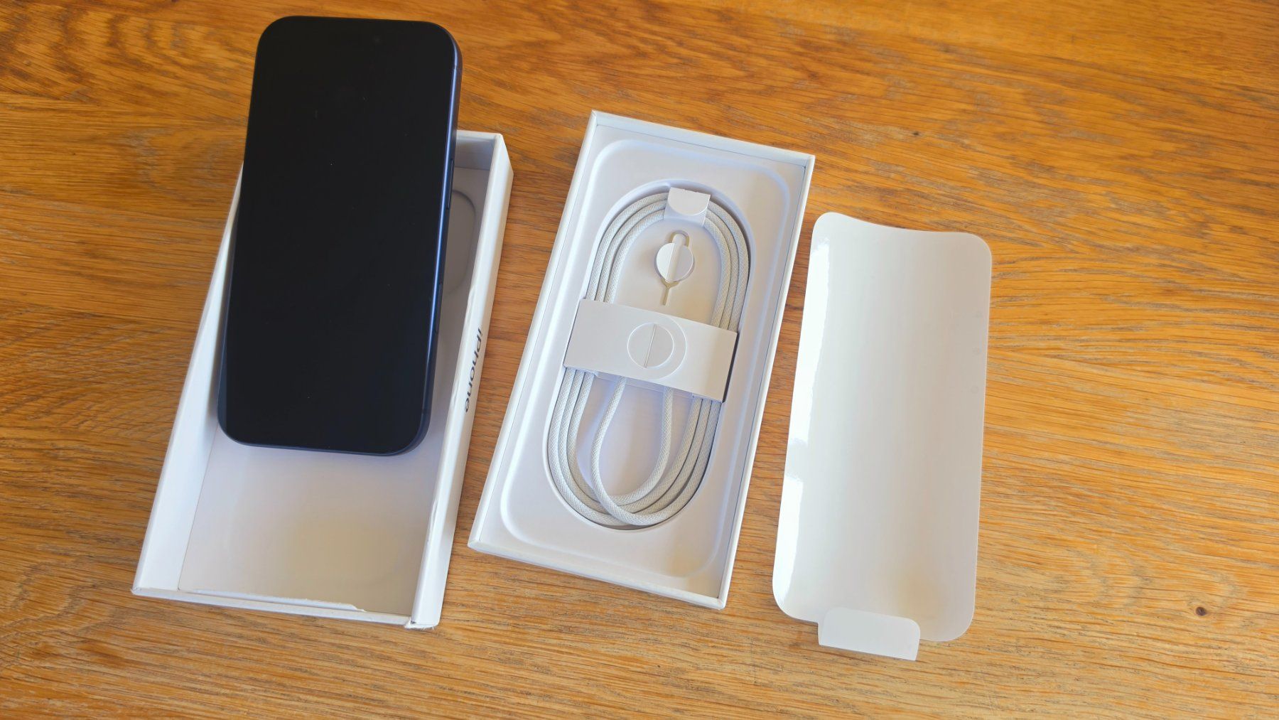 Apple Portables: iPhone 17 Pro, Deep Blue, 256GB – Neuf (Voir description) à Cully par dev6 5