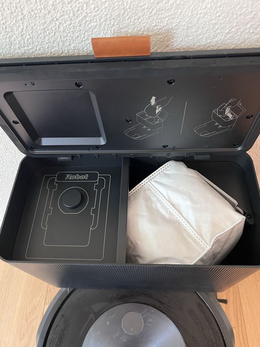 Irobot Aspirapolveri & Accessori: iRobot Roomba j7+ Saug und wischroboter – Usato da Muri AG venduto da D_brunner2 2