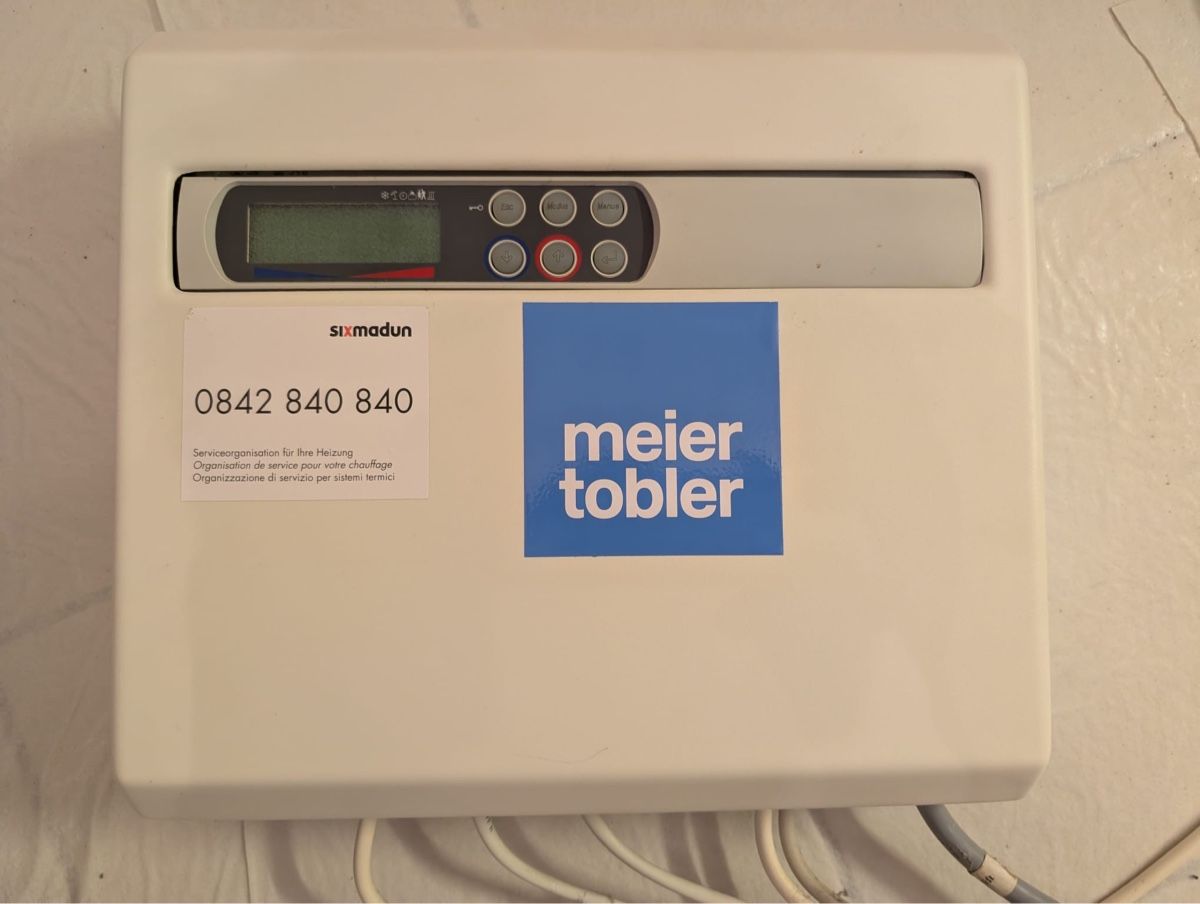 Radiateurs: WPM 2004 Plus Regler – D'occasion à Wölflinswil par oSeven