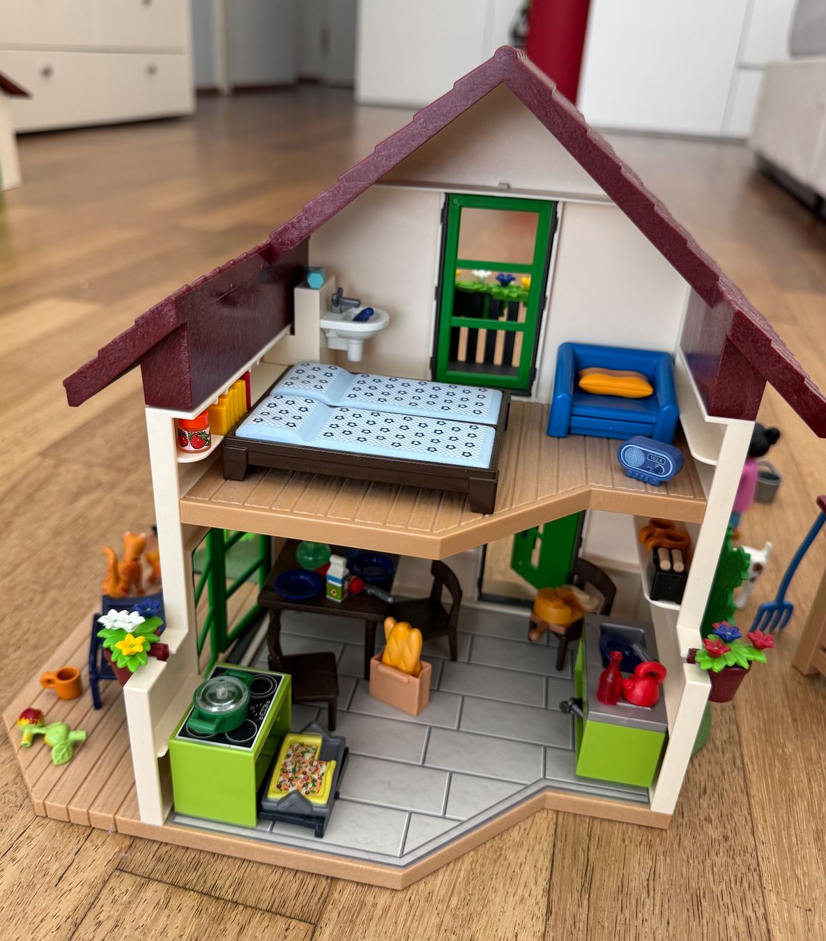 Playmobil Spielzeuge: Playmobil Bauernhaus 70133 – Gebraucht aus Schaan von booboo09 1