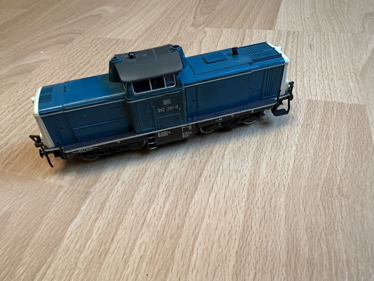 Fleischmann Modellini di ferrovie: Fleischmann Diesellok blau – Usato da Gisikon venduto da ram_78bx 2