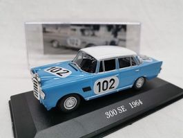 Mercedes Benz 300 SE Spa 1964 1:43  neu mit Vitrine