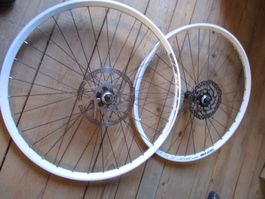 Radsatz Shimano SLX Naben Disc 26" SP V100mm H135mm