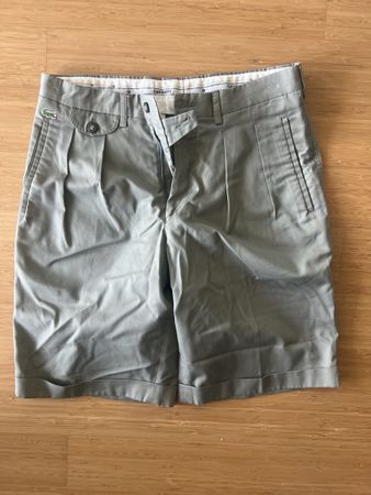 Shorts khaki Lacoste taille 38 (FR40)