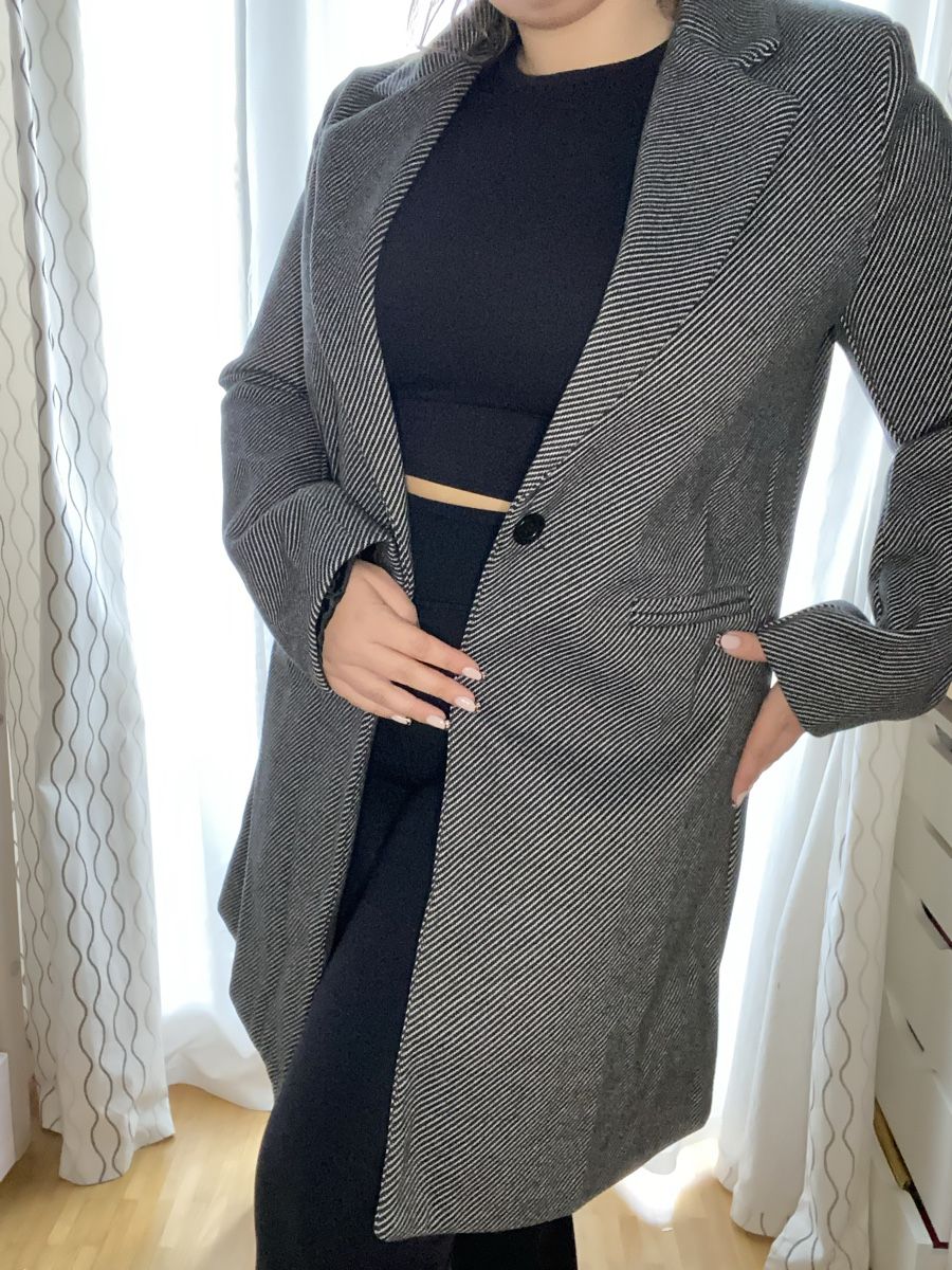 Cappotti: Manteau à rayure noir et blanc – Nuovo e nell'imballaggio originale da Le Lignon venduto da Ana2831