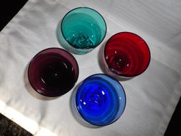 Farbige Liqueur - Gläser