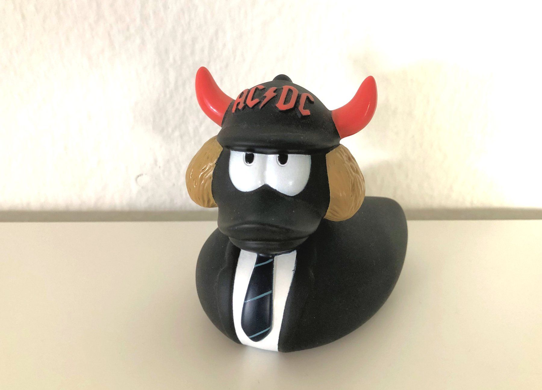 Figuren: AC/DC Badeente – Gebraucht aus Stäfa von Jasna89