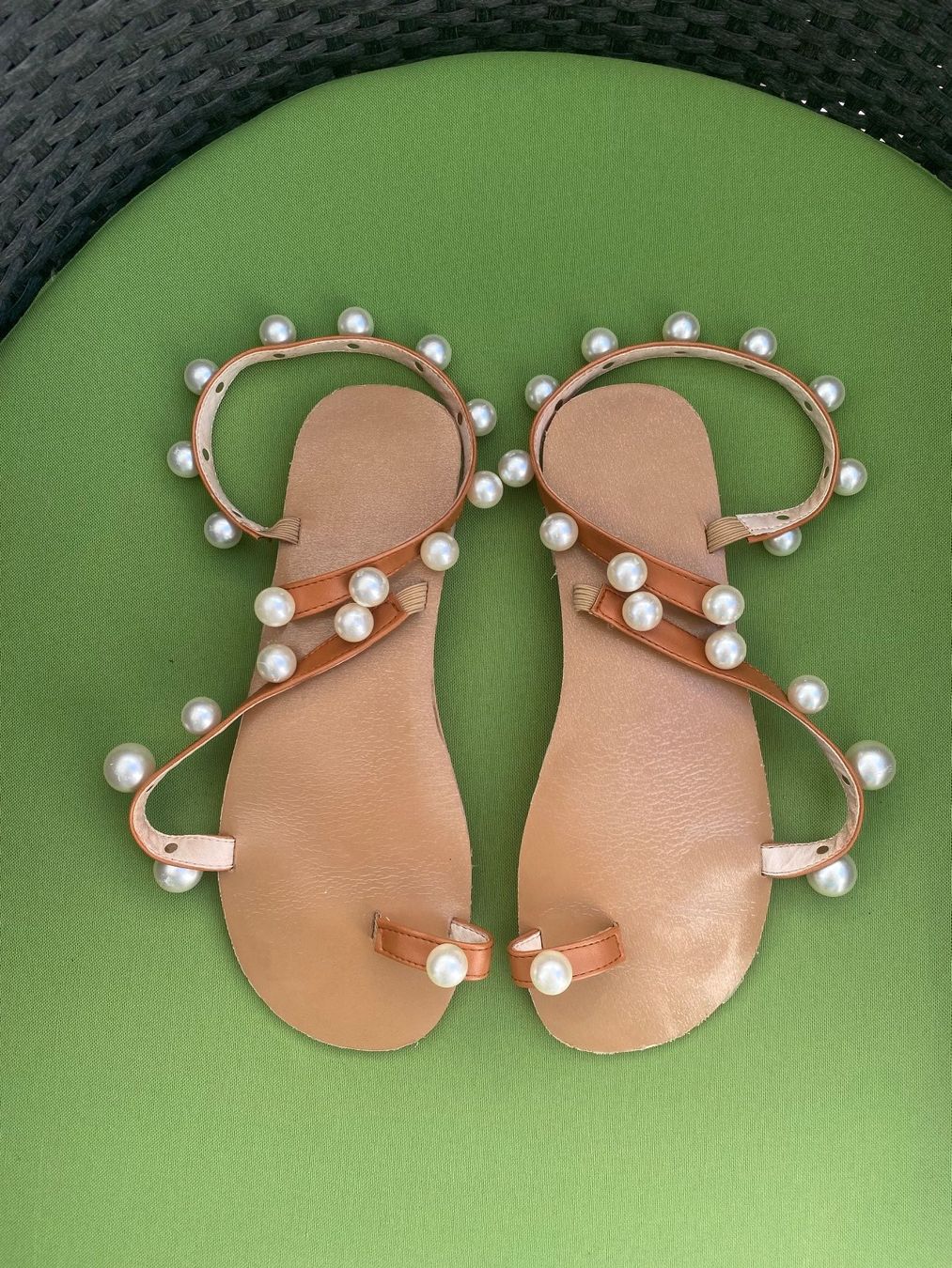 Scarpe da donna: SUMMERTIME - stylische Flip-Flops mit Perlen, braun, 38 – Usato da Winkel venduto da ferrari2022