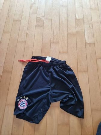 Original Adidas FC Bayern Shorts  Grösse XS (Climacool)