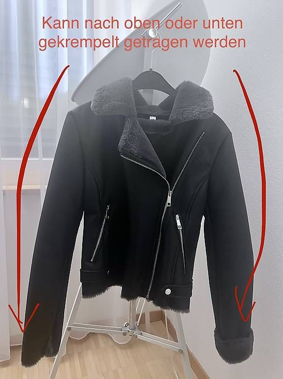 Mango Giacche: MANGO Lederjacke mit Fell  Schwarz  Gr. S – Usato da Dübendorf venduto da CaBer 4