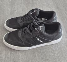 Basket Ellesse taille 43