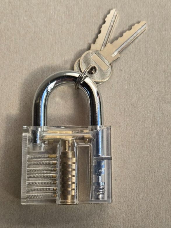 Lucchetti: Lockpicking Übungsschloss transparent inkl. 2 Schlüssel – Nuovo (secondo la descrizione) da Hunzenschwil venduto da Fluz 2