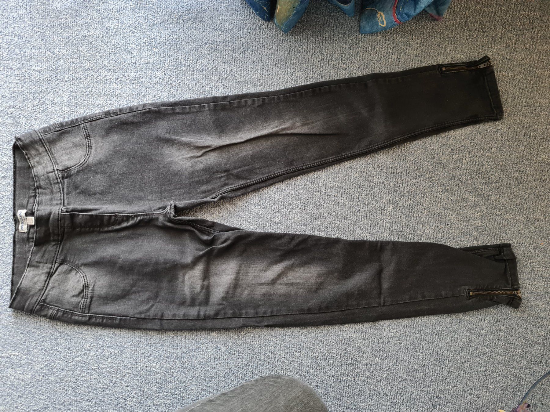 Pantaloni: Jeans schwarz Gr. 152 – Usato da Killwangen venduto da KIANA08