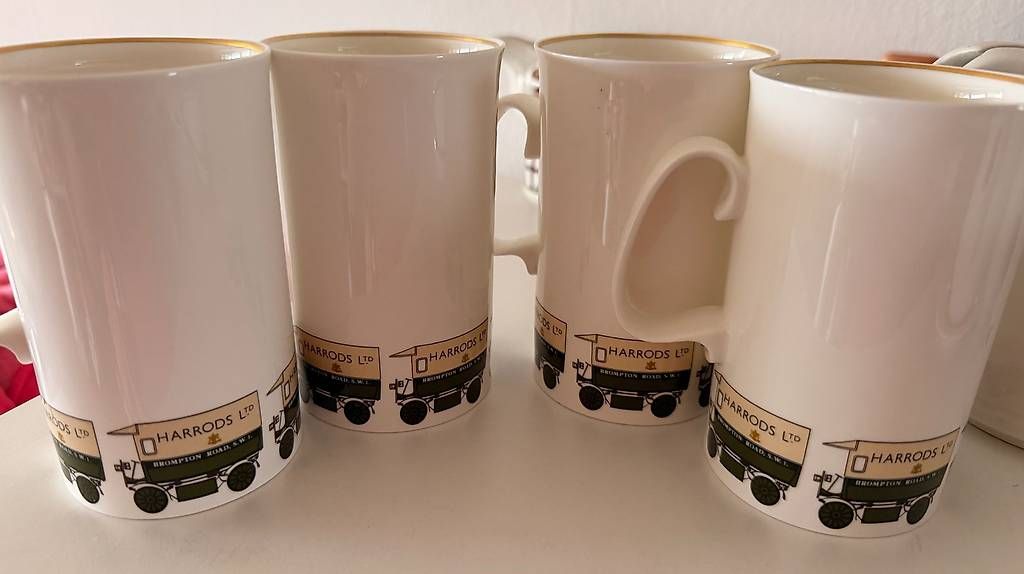 Tassen: tasses de collection  – Gebraucht aus Penthalaz von Brunogtr35