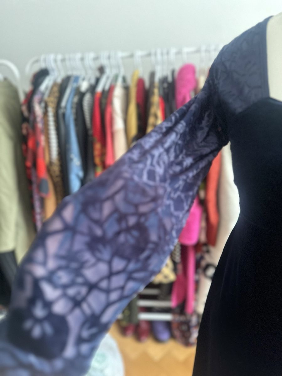 H&M Robes: Wunderschönes Samtkleid von H&M – D'occasion à Zürich par PuraVida111 3