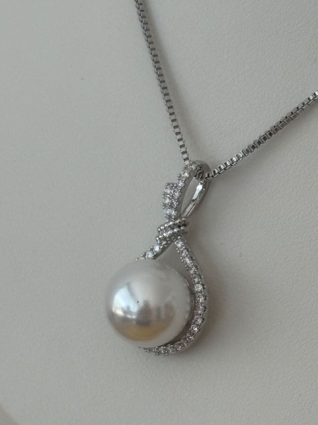 Catenine: Luxus Elegante Kette Farbe :Silber Kunstperlen – Nuovo (secondo la descrizione) da Biel-Bienne venduto da Roserosse13 4