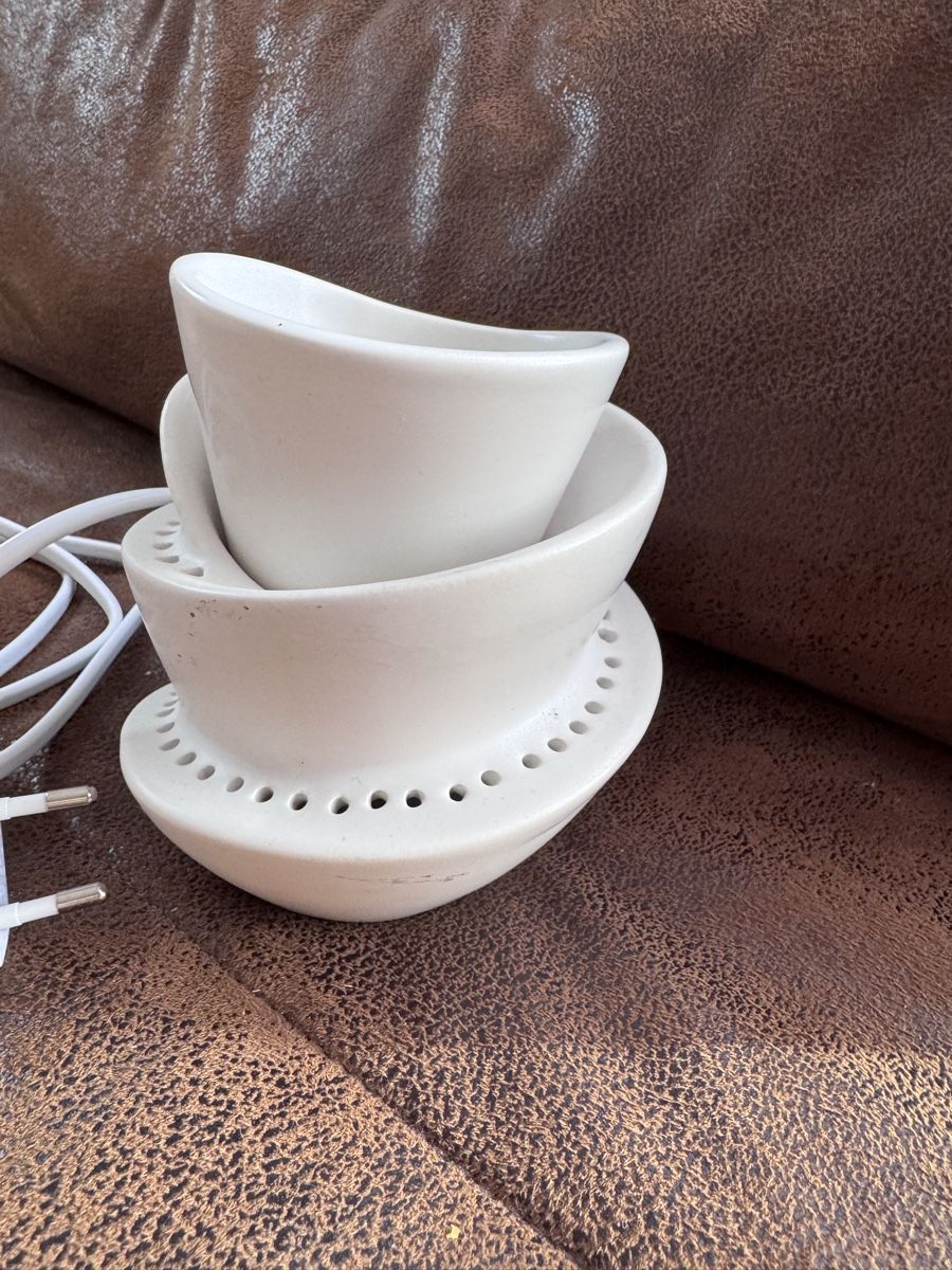 Partylite Diffuseurs: Partylite - Diffuseur de parfum électrique – D'occasion à Orges par Lapin 1