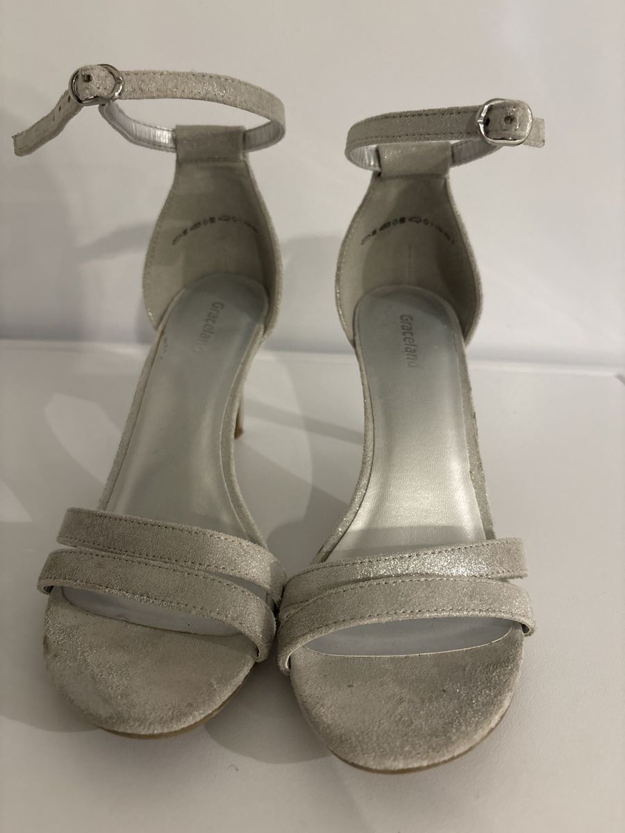 Graceland Damenschuhe: Sandaletten Graceland 37 – Gebraucht aus Oberwil b.Büren von holzschnitzu