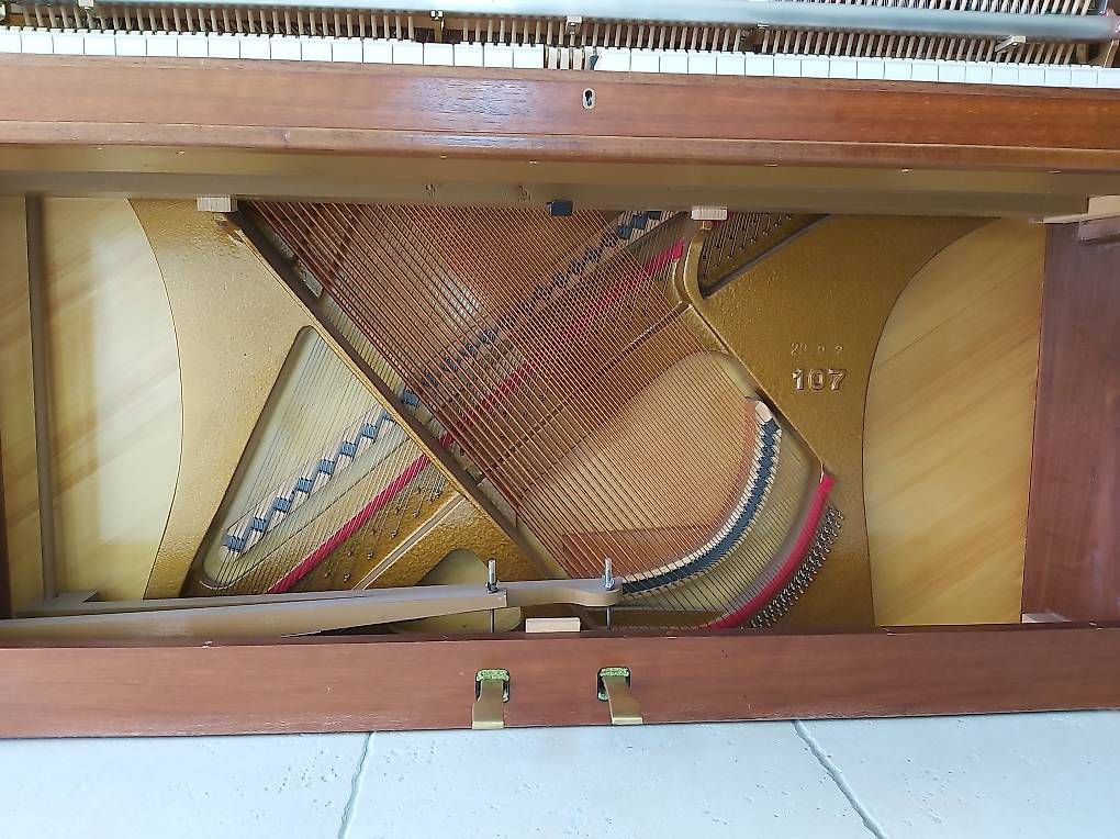 Strumenti musicali: Piano Hoffmann 108 mit Garantie – Usato da Obernau venduto da chr_s5xx 1