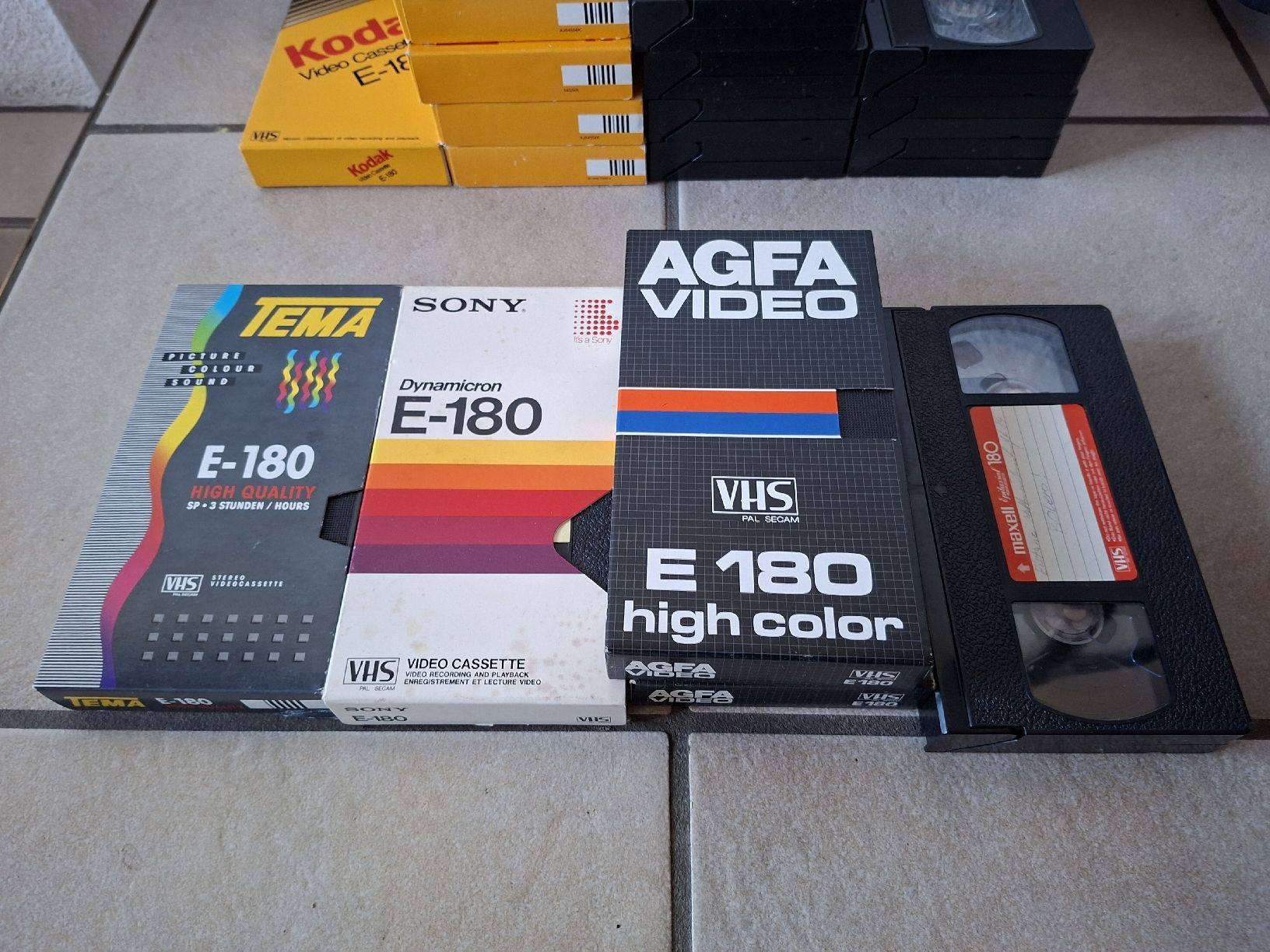 Toutes les VHS: Lot de 19 cassettes VHS – D'occasion à Matran par tictacboum 2