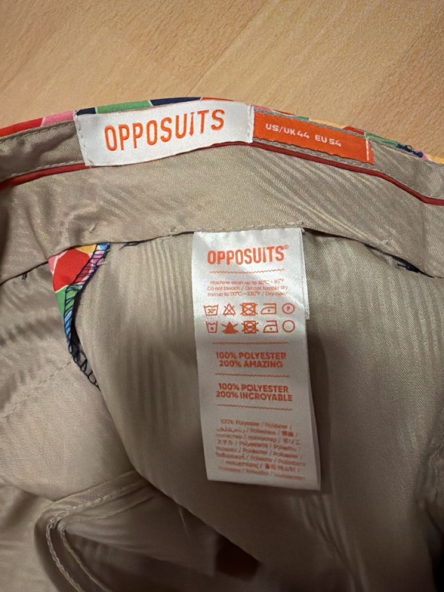 Oppo Costumes: Opposuits Anzug Herren Konfetti Grösse 54 – D'occasion à Auenstein par Robin_1990 6