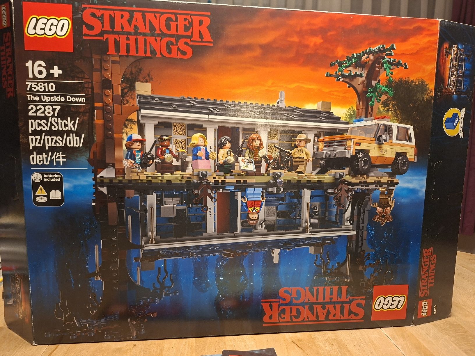 Lego Kit di costruzioni: LEGO Stranger Things 75810 The Upside Down – Usato da Gelterkinden venduto da BlackzoomsBrickverse 1