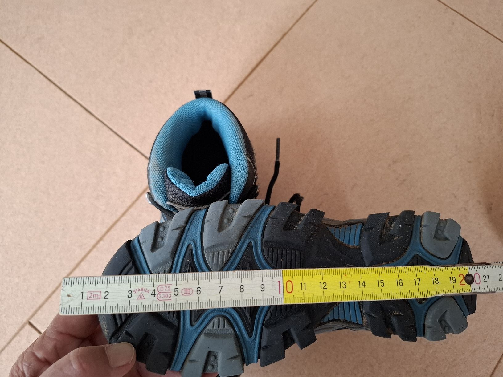 Scarpe da uomo: Trekkingschuhe Unisex, Grösse 32 – Usato da Thun venduto da lede 3