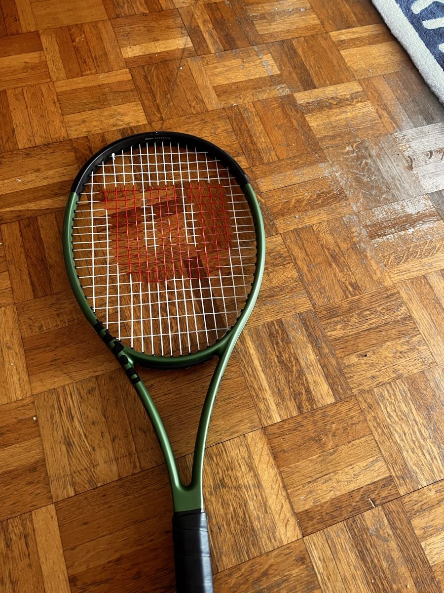 Wilson Raquettes: WILSON TENNISCHLÄGER  – D'occasion à Küsnacht ZH par lau_8qc2 1