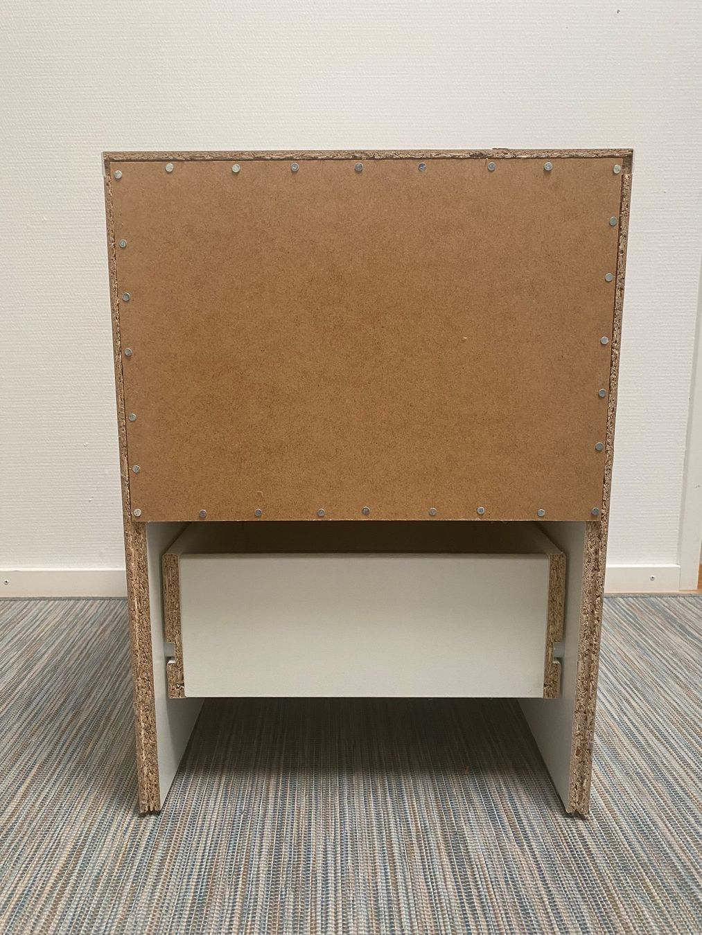 Ikea Tables de nuit: Ikea Nachttisch weiss – D'occasion à Rheinfelden par Piotr73 2