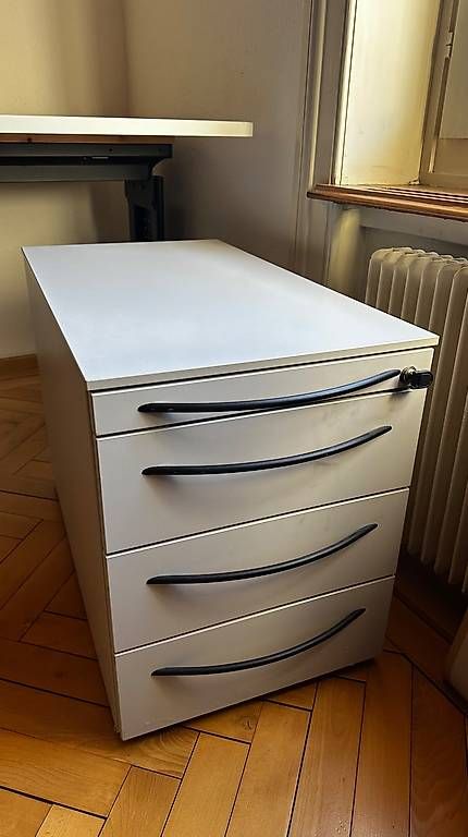 Bureaux: Bürotisch mit Korpus – D'occasion à Dübendorf par simonsomon 3