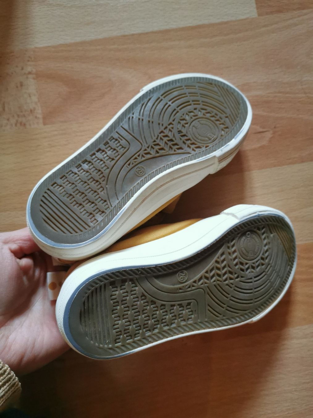 Scarpe per ragazzi: Basket moutarde Okaidi taille 26 – Nuovo (secondo la descrizione) da Château-d'Oex venduto da coraynaud96 2