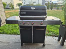 Weber Genesis E-330 Gasgrill in gutem gebrauchten Zustand