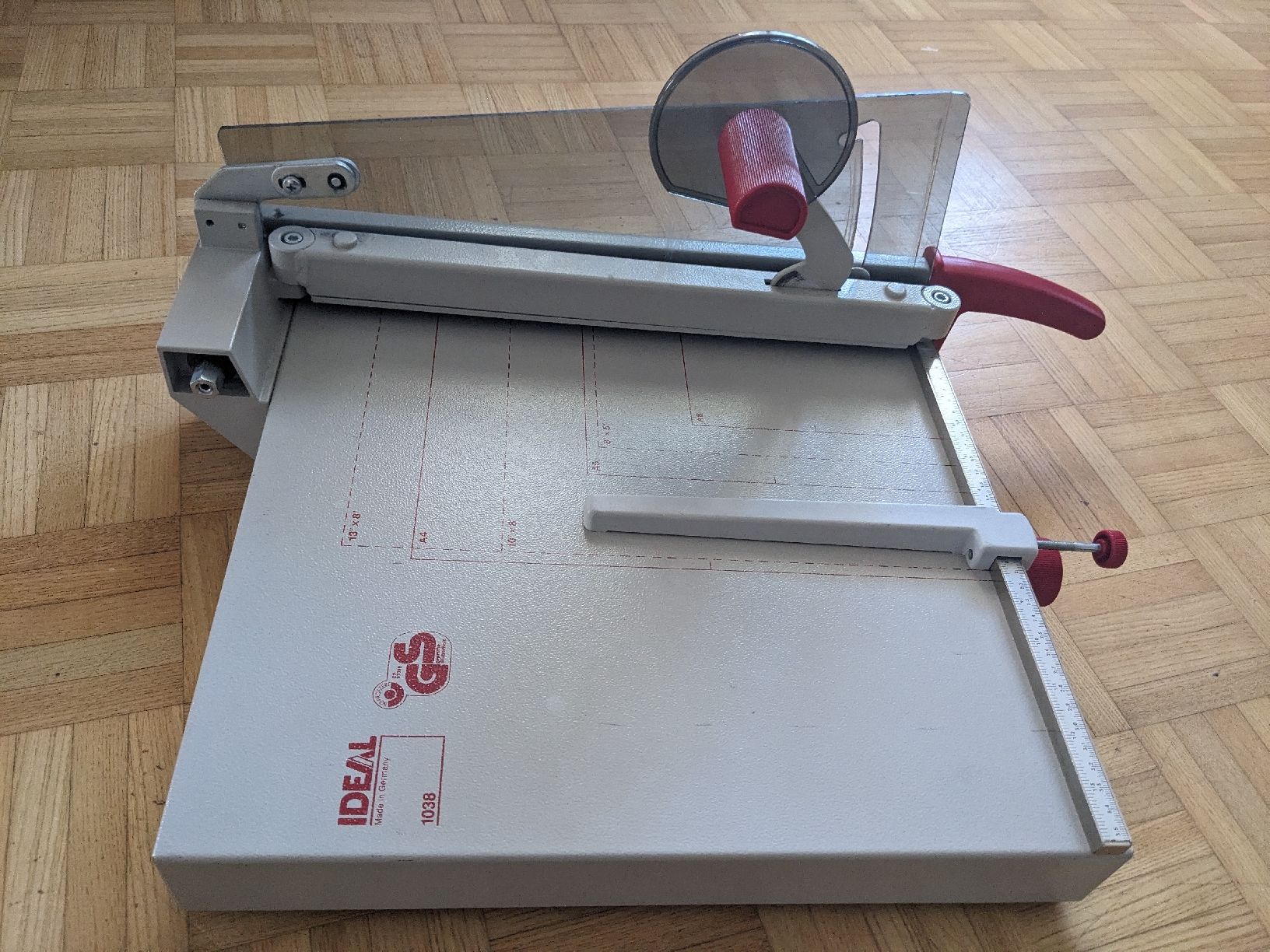 Alle Maschinen: Ideal 1038 Schneidmaschine – Gebraucht aus Zollikofen von  6