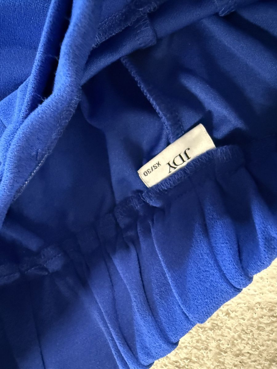 Pantaloni: Hose – Usato da visp venduto da Kmemo1 1
