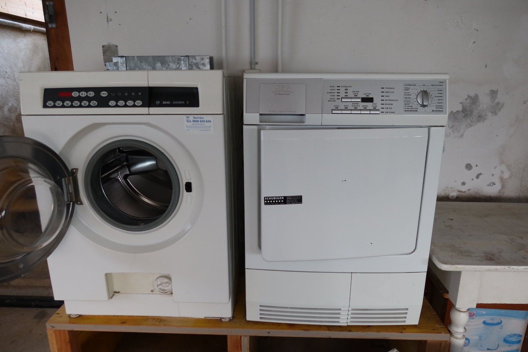 V-Zug Lavatrici: Waschmaschine und Tumbler – Usato da Schachen b. Reute venduto da The-Hedgehog 4
