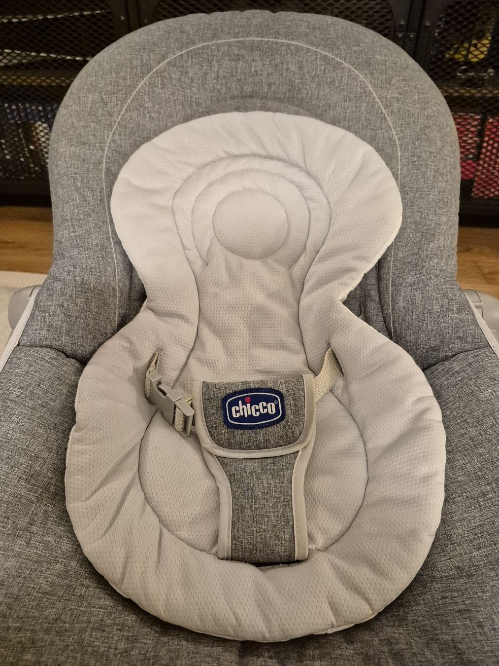 Chicco Sdraiette & Sdraiette a dondolo: Baby Wippe / Sitz Chicco - Hoppla – Usato da Seuzach venduto da Xauberai 1
