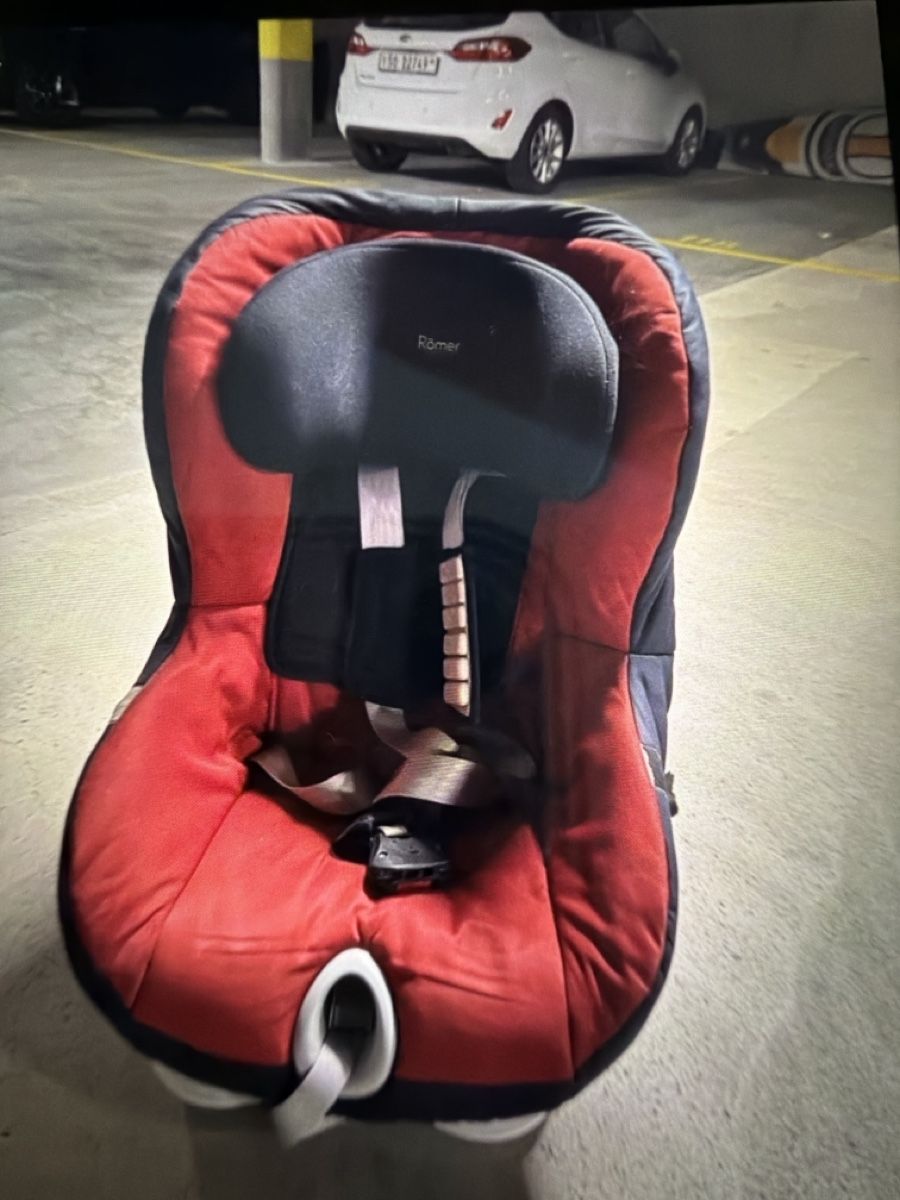 Britax Römer Seggiolini per auto: Römer Kindersitz top Zustand – Nuovo (secondo la descrizione) da Zuchwil venduto da dar_py9z