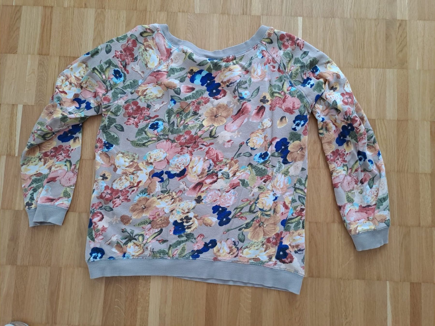 Only Pullover & Sweatshirts: Sweat-Shirt – Gebraucht aus Richterswil von summa11 1