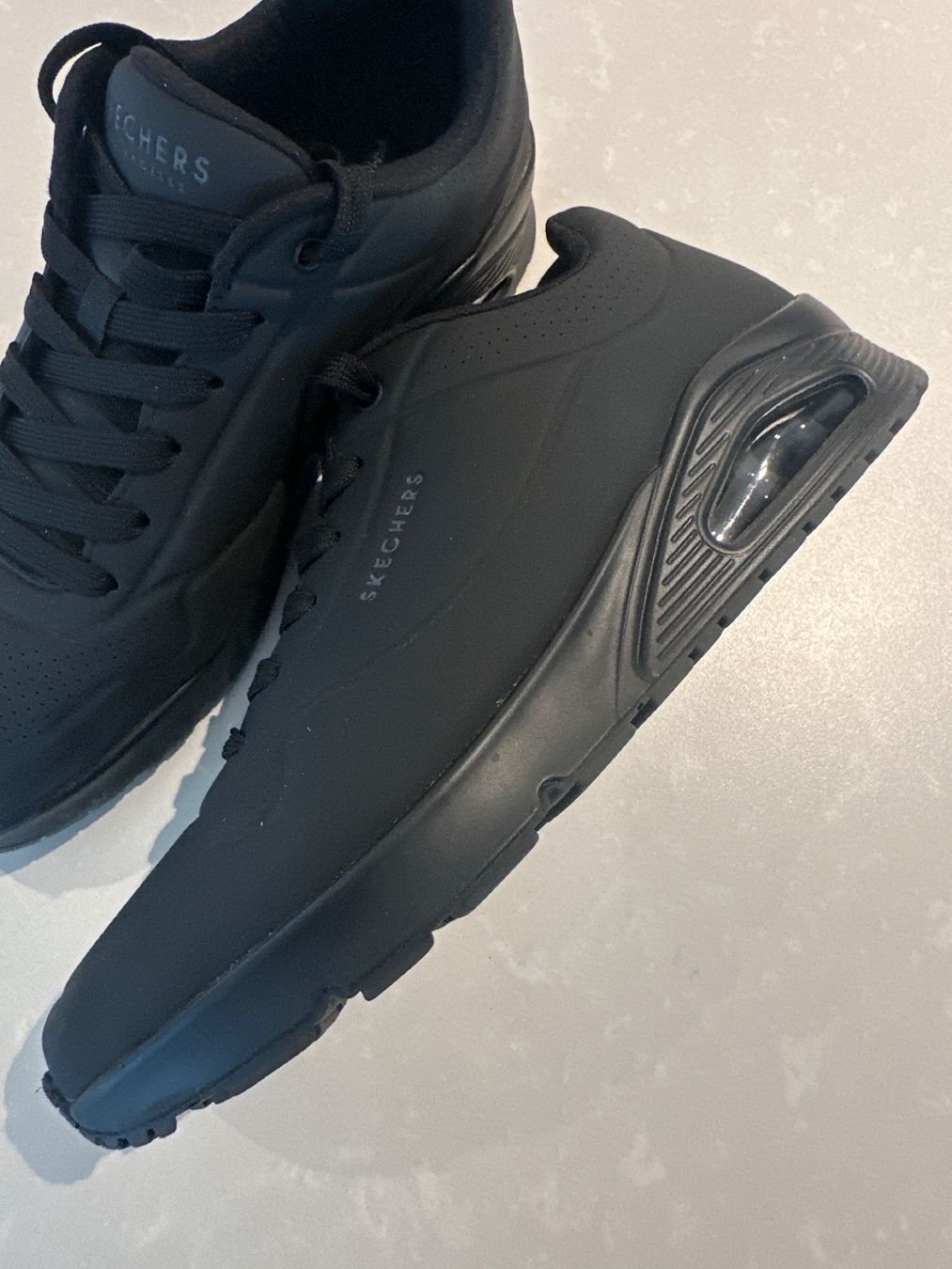 Skechers Scarpe da uomo: SKECHERS schwarz Grösse 44 – Nuovo (secondo la descrizione) da Uitikon Waldegg venduto da Mann 1