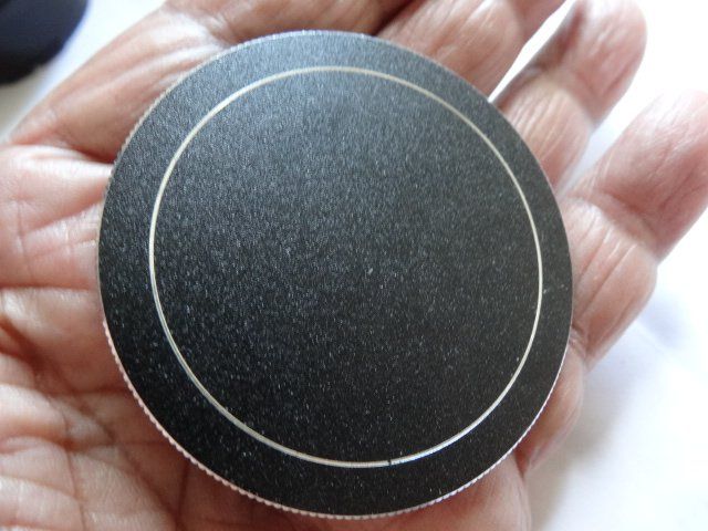 Kamera: ALTE KAMERA LENS FORNE DECKEL 55MM. – Gebraucht aus zürich von ahmad01 1