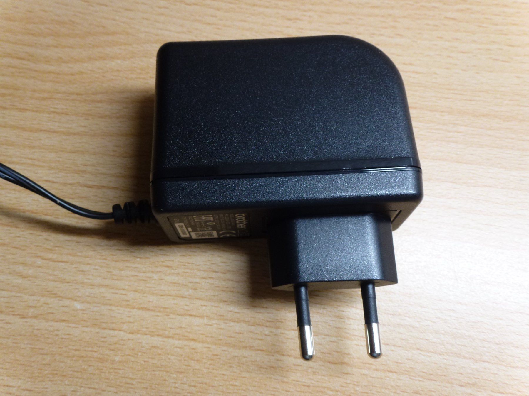 Chargements: P-Touch Netzteil 12VDC 2A – Neuf (Voir description) à Hombrechtikon par HGK50 2