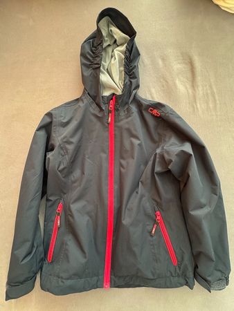 Neuwertig: Dunkelblaue Regenjacke, Gr. 140