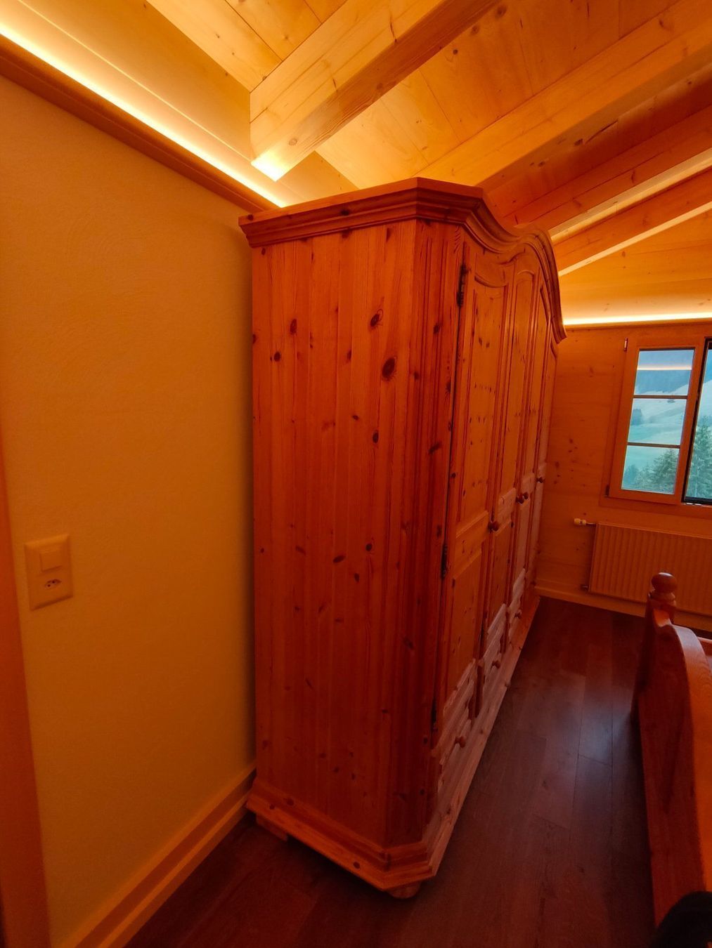 Armadi: Holzschrank – Usato da Les Moulins venduto da alicia017 1