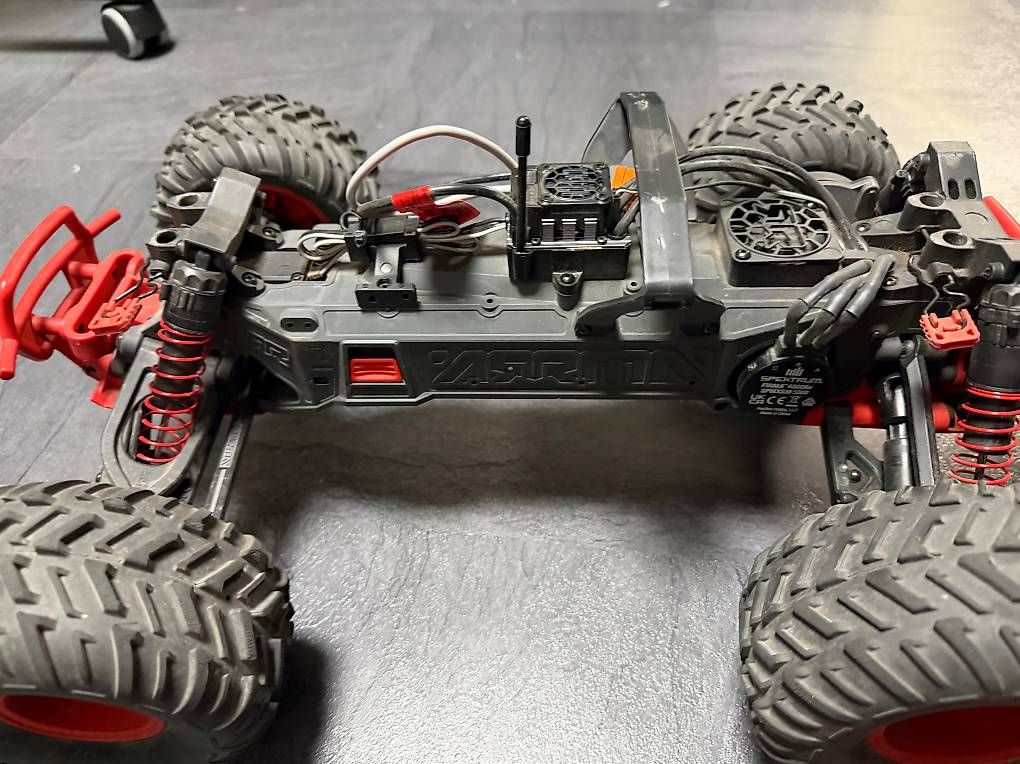 RC Modellbau: Arrma Quake 223 – Gebraucht aus Rudolfstetten von dst_tdh9 4