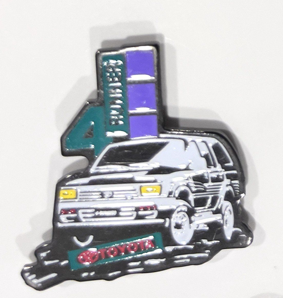 Toyota Placchette & Badge: Pin Auto Toyota 4 Runner – Usato da Kriens venduto da TSCH1