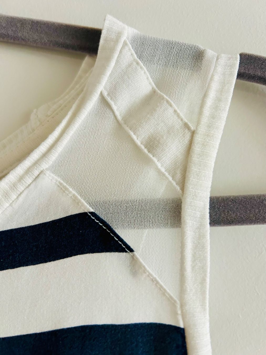 Tops: Langes blau/weiss gestreiftes Top, Maritim – Gebraucht aus Bern von Chuerbis 2